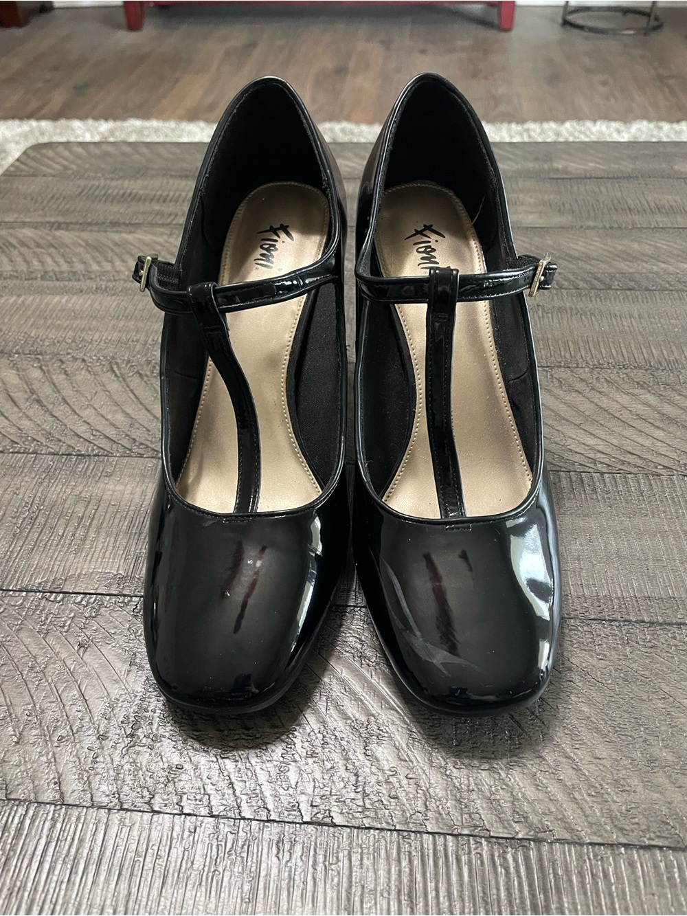 Black Patent T-Strap Pumps - fioui